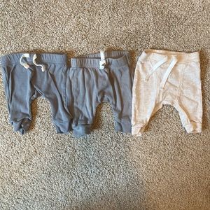 Bundle of 3 pairs NB sweatpants